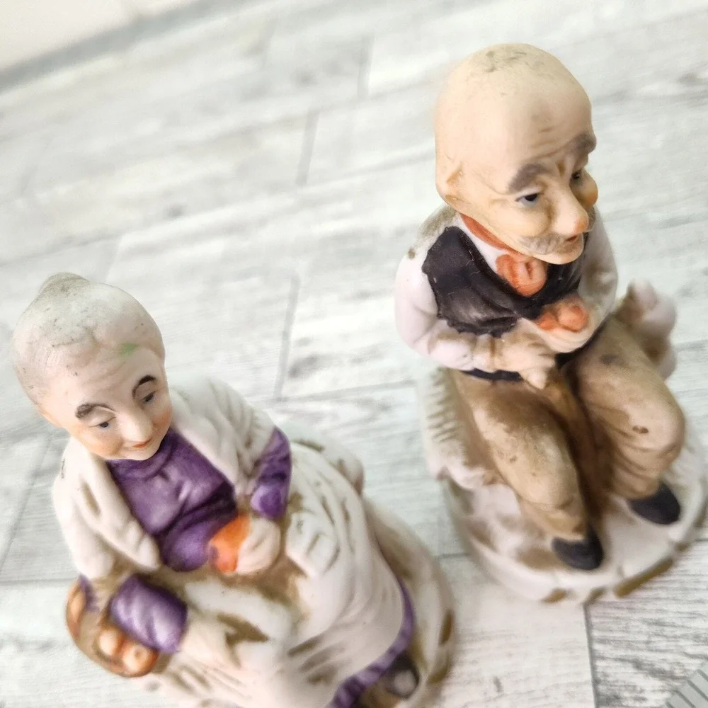 Elderly Couple sitting on‎ Benches Home Decor Porcelain Figurines Lipco Vintage